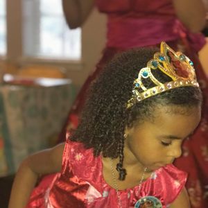 Meet your Posher, Adina